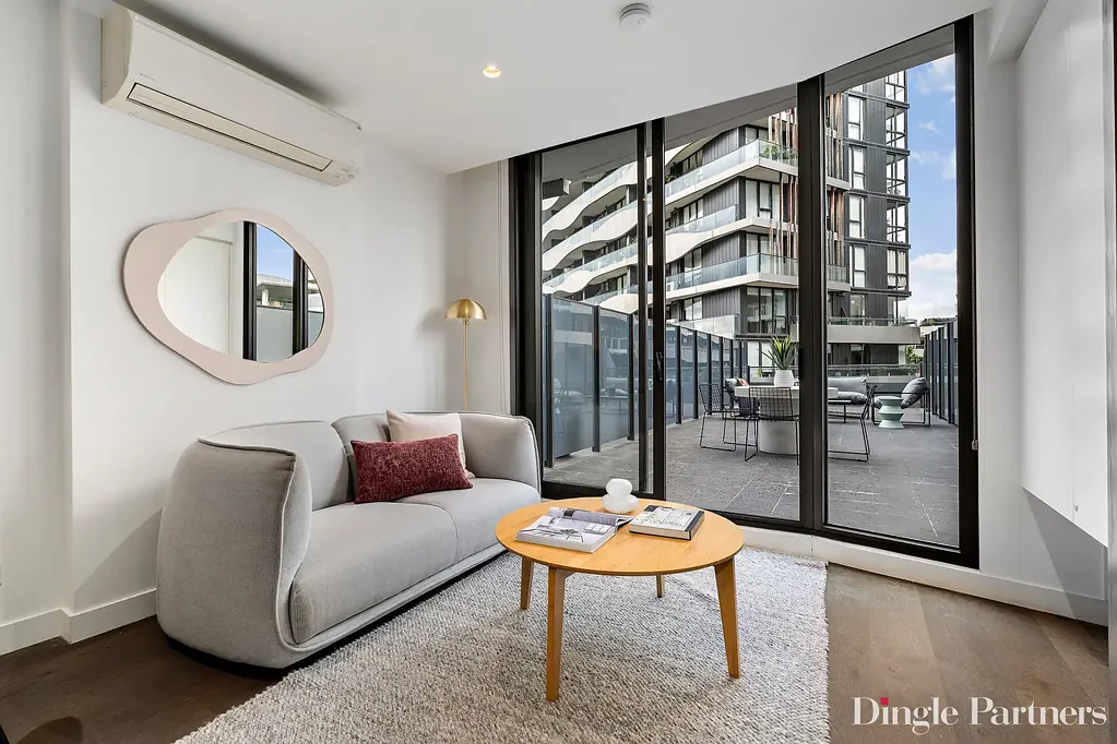 Abbotsford 1 Bedroom Expansive Terrace, Entertainers, Gardeners and Pets Paradise