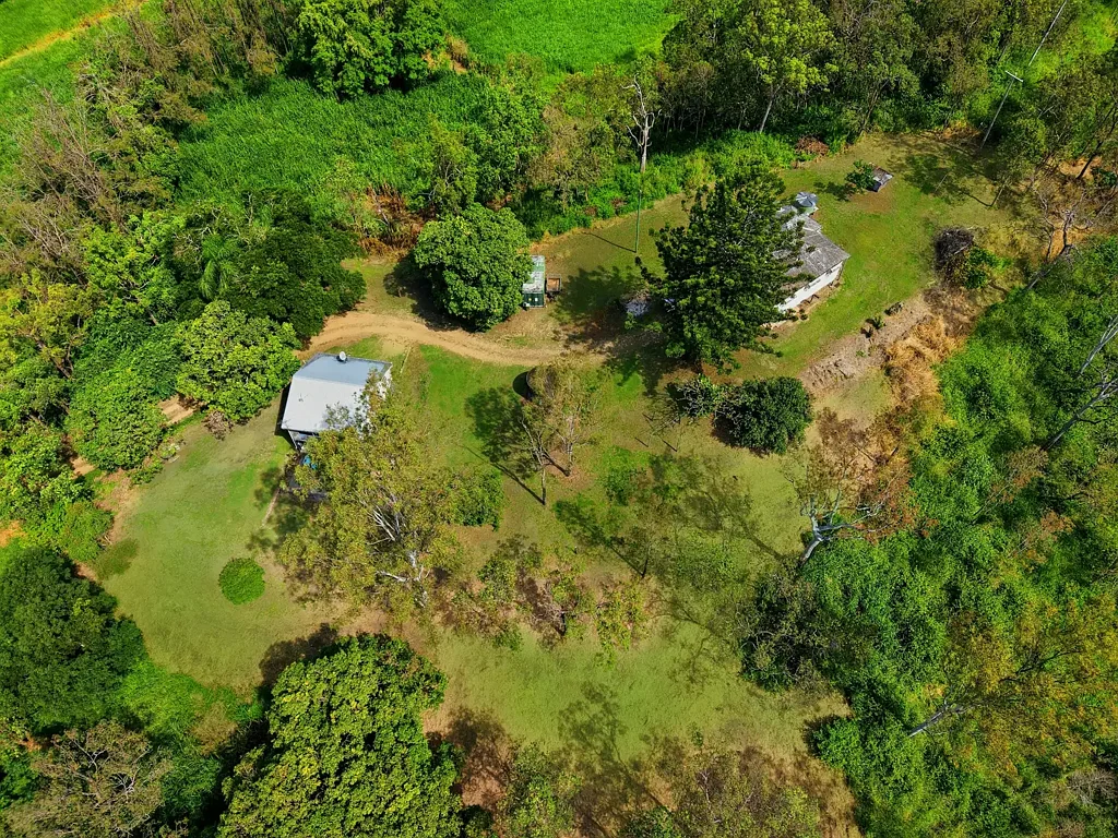 Netherdale 4房  Escape to the Mountains – Dual Homes on 2.26ha with History, Views & Potential!