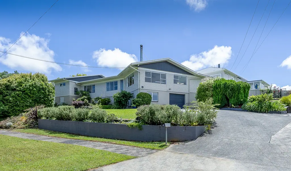 Dargaville 6部屋 Super Sized Family Home With Position Position