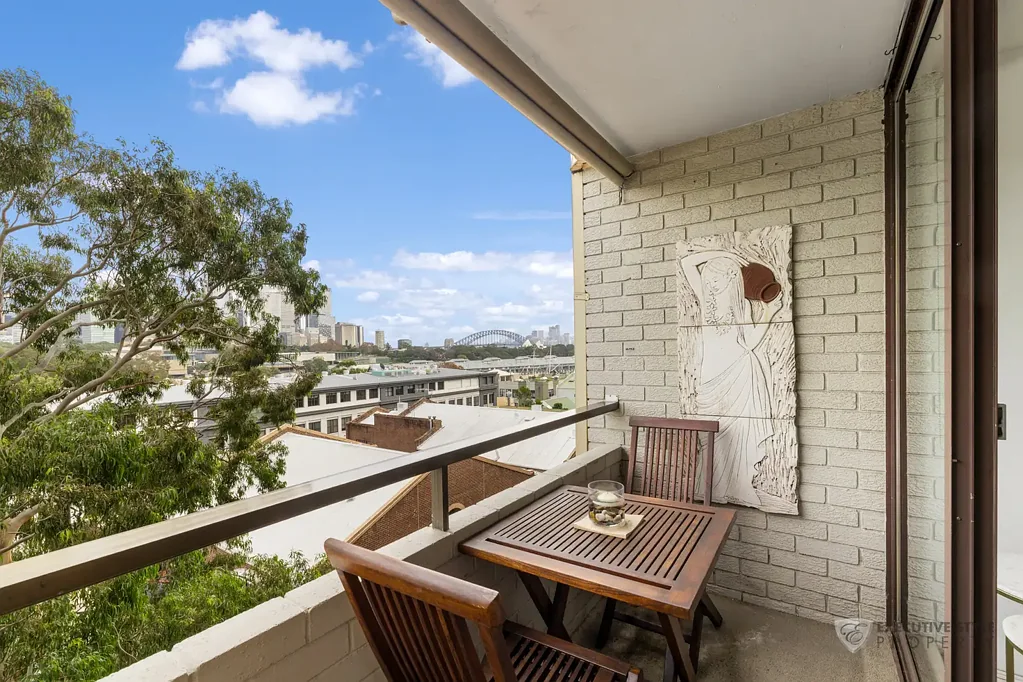 LUX FURNISHED APARTMENT + AIR CON + BALCONY