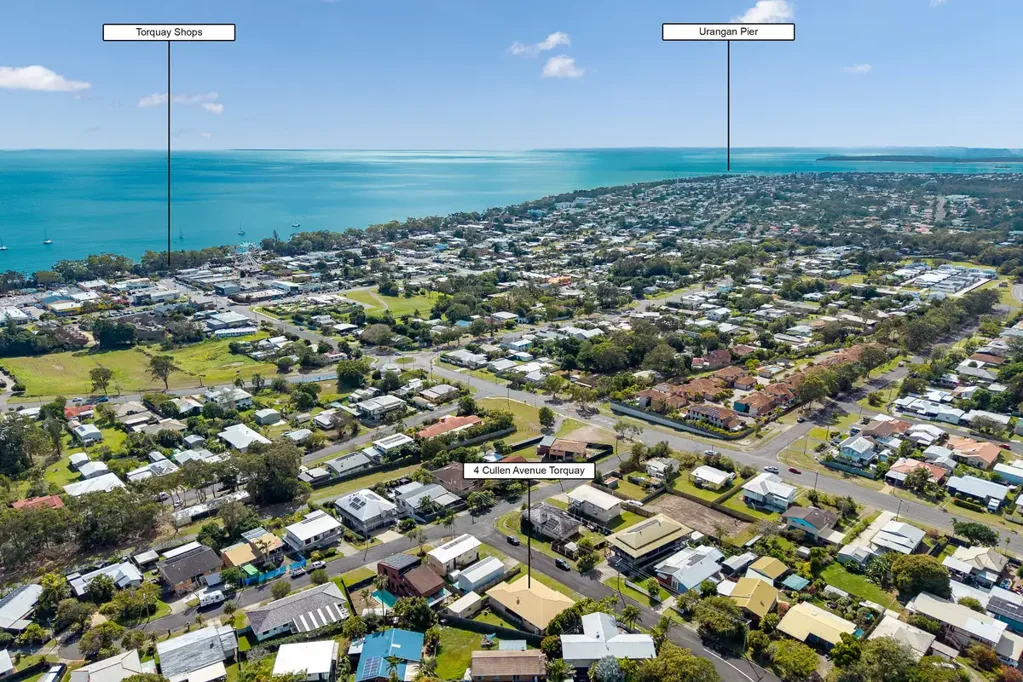Torquay 4બેડરૂમ Beachside Opportunity with Space, Position & Huge Potential