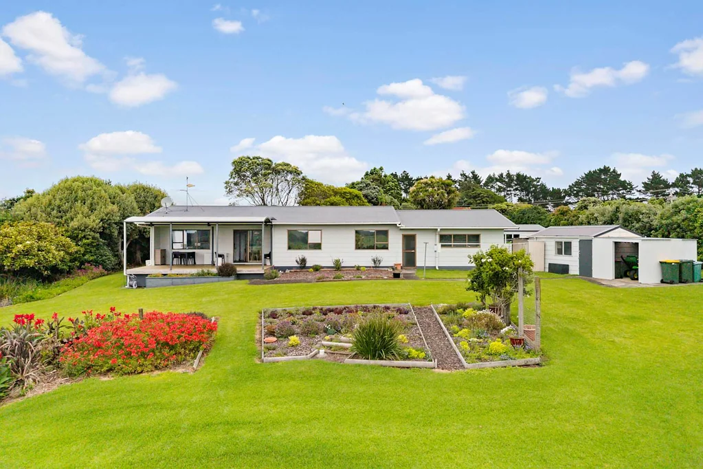 Awhitu 3ਬੈੱਡਰੂਮ SCENIC HIGH-SET FAMILY COMFORT - MOTIVATED VENDORS