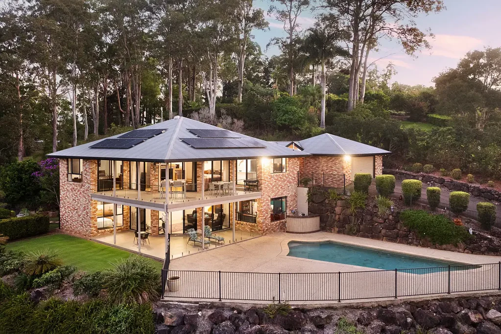 Diddillibah 5 Bedroom Rare Sweeping Coastal Panorama – Elevated Acreage Residence with Uninterrupted Views