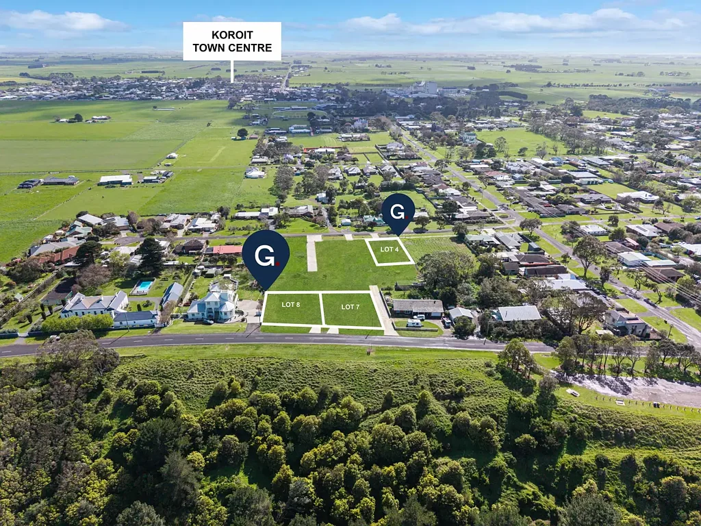 Koroit Elevated Outlook by the Lake