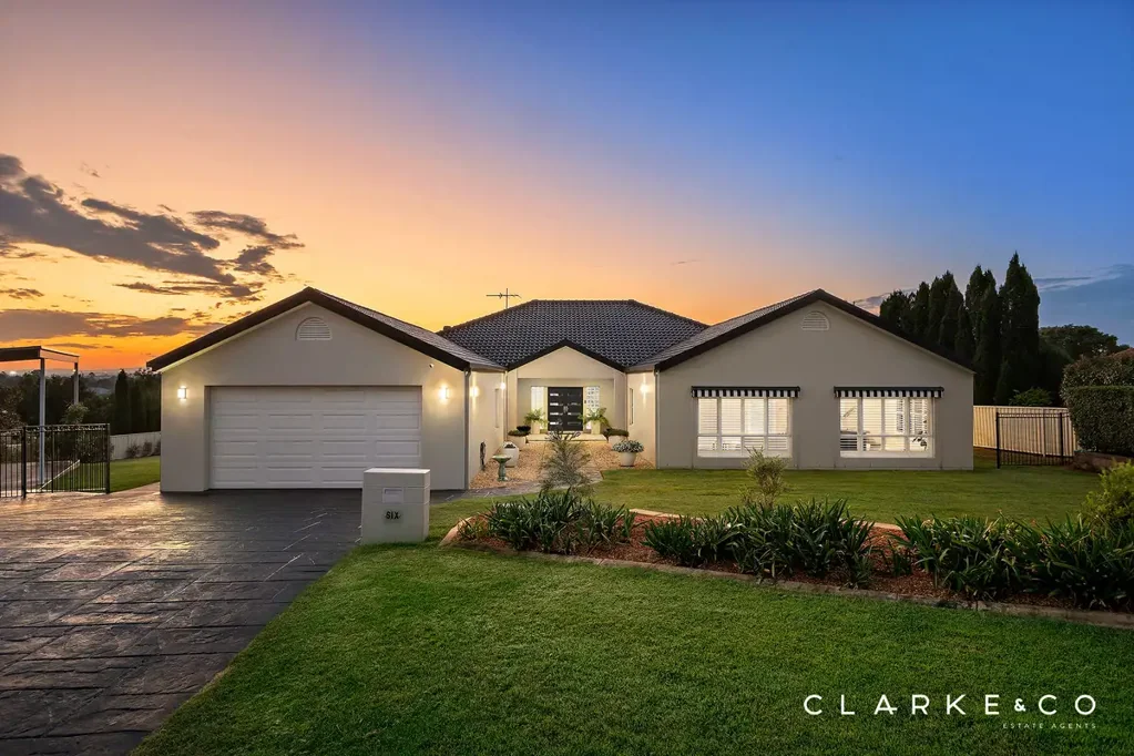 Bolwarra Heights 7ห้องนอน PRESTIGE FAMILY LIVING ON AN EXCEPTIONAL SCALE!