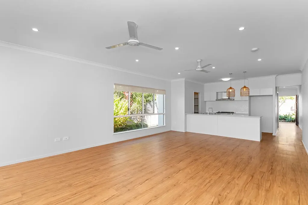 MODERN FAMILY LIVING WITH THEATRE ROOM IN SOUGHT-AFTER BUSHLAND BEACH