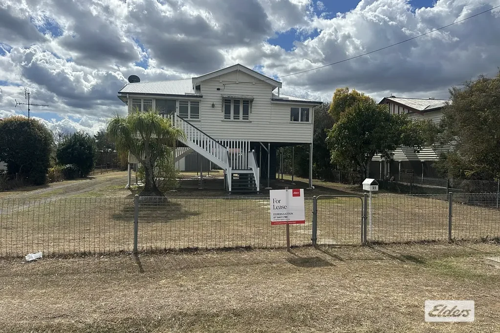 Ideally located house in Gatton!