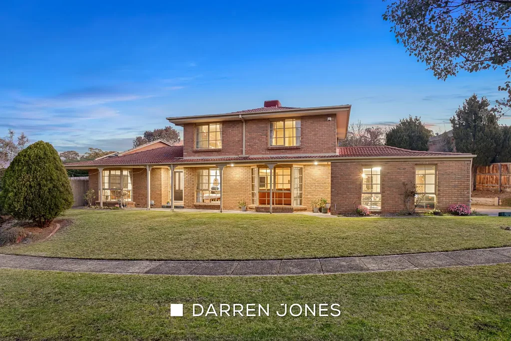 Greensborough 5 Bedroom Proportioned And Positioned For A Fabulous Family Life