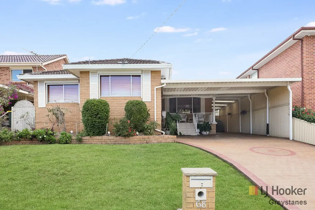 Greystanes 3Phòng ngủ FAMILY ENTERTAINER WITH EXCEPTIONAL SPACE & VERSATILITY!!!