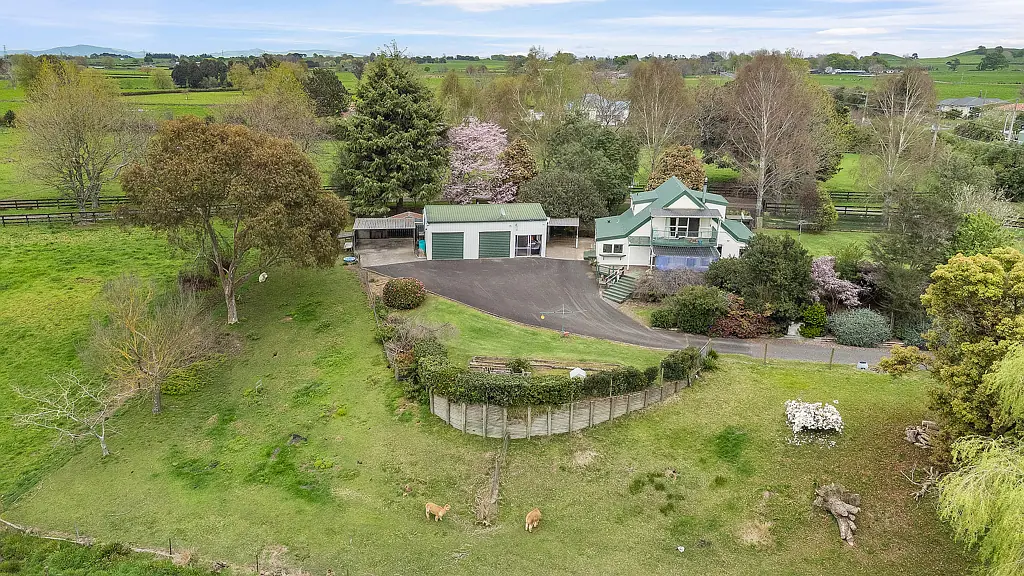 Te Aroha 3 Slaapkamer Country calm, with Mt Te Aroha charm