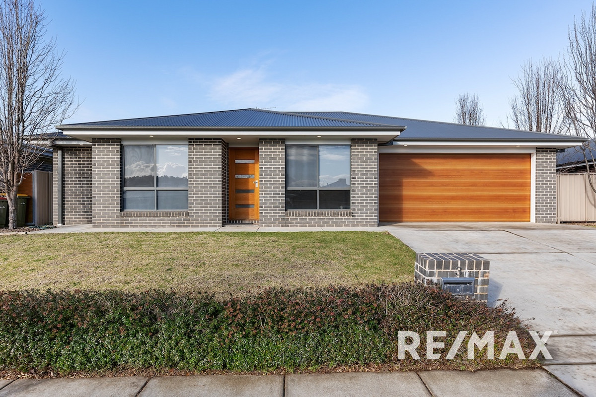 3 OPPERMAN ST, BOOROOMA NSW 2650, 0部屋, 0バスルーム, House