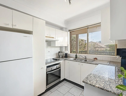 17/9-15 Mansfield Avenue, Caringbah, Sutherland Shire, 2 कमरे, 1 बाथरूम, Apartment