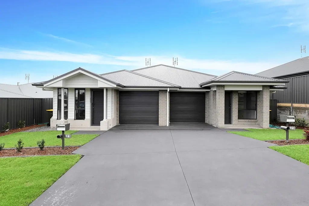 BRAND NEW MODERN DUPLEX IN SORT AFTER LOCATION
