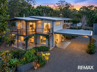Mapleton 4房  Your Own Private Haven on Almost Half an Acre!