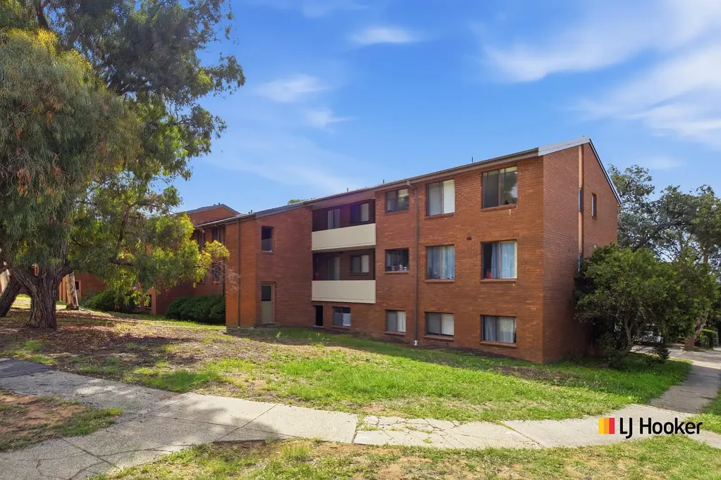 Refreshed Hawker Apartment