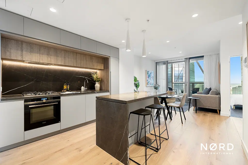 Melbourne 1房 都市繁华心 Ritz-Carlton旁 一室现代奢宅 光线充足 景观迷人 设施齐全 生活便捷 Luxury Living in the Heart of Melbourne --- CBD