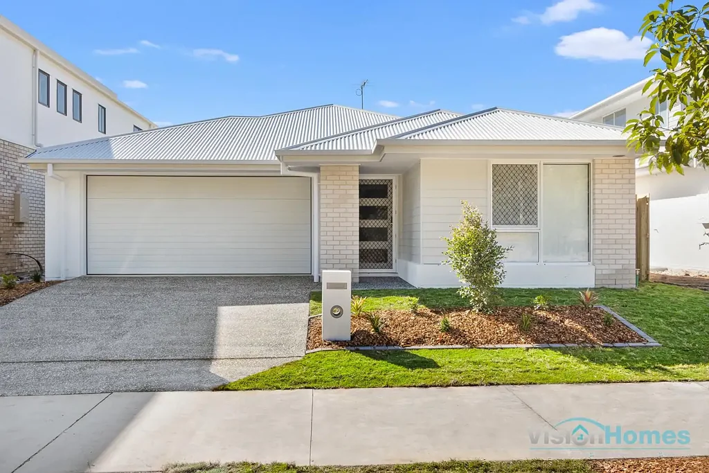 MODERN, BRIGHT, FAMILY HOME