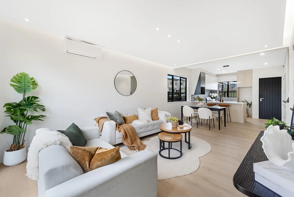 Westgate 4Moenga Unique Dual-Building Design - 4 Bedrooms