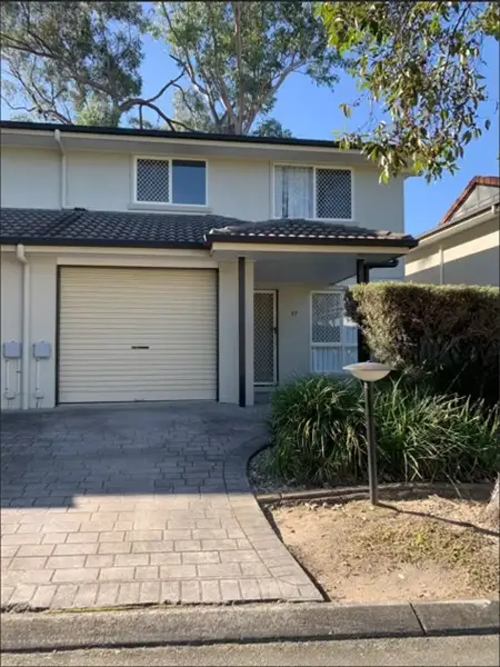 RECENTLY RENOVATED, GATED & QUIET 3 BDR TOWNHOUSE