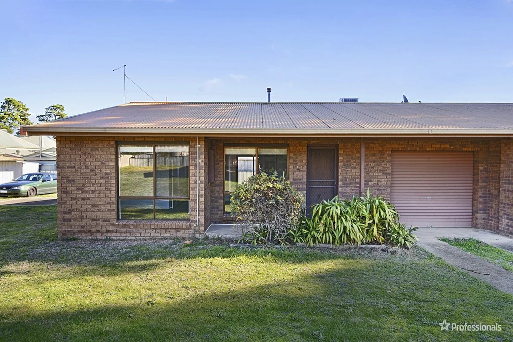 2/6 Harkness Street, Maryborough, VIC 3465