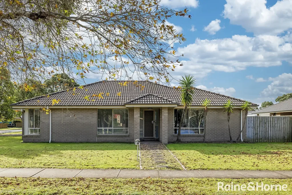 Tanilba Bay 4 Bedroom Modern Family Comfort on a Big Corner Block