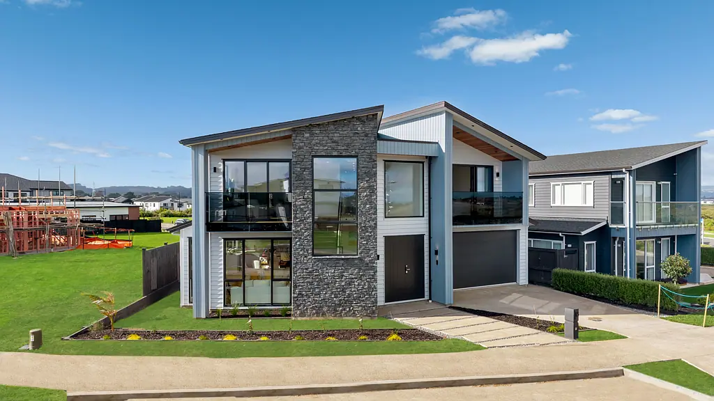 Karaka 6 Bedroom Brand New Coastal Luxury in Prestigious Park Green