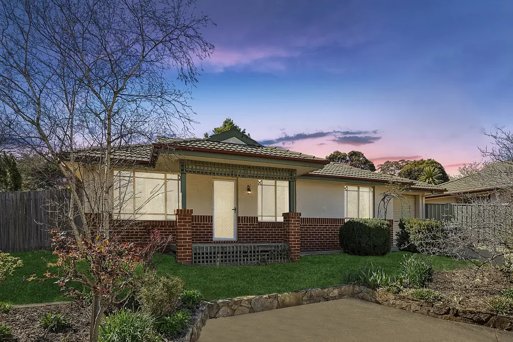 Amaroo 3ਬੈੱਡਰੂਮ Effortless Living in Sought-After Amaroo