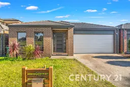 16 Alice Mary Road, Cranbourne West