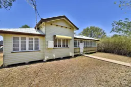 1 QUAIL STREET, Longreach