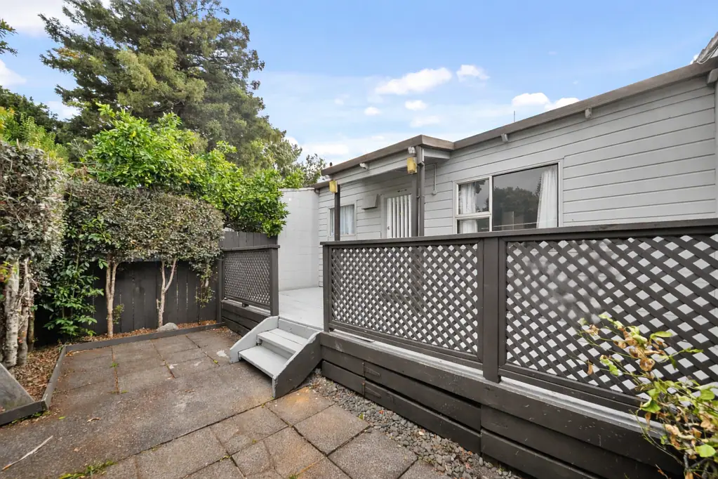 Mangere East 2 Bedroom Private, Practical & Well Positioned!