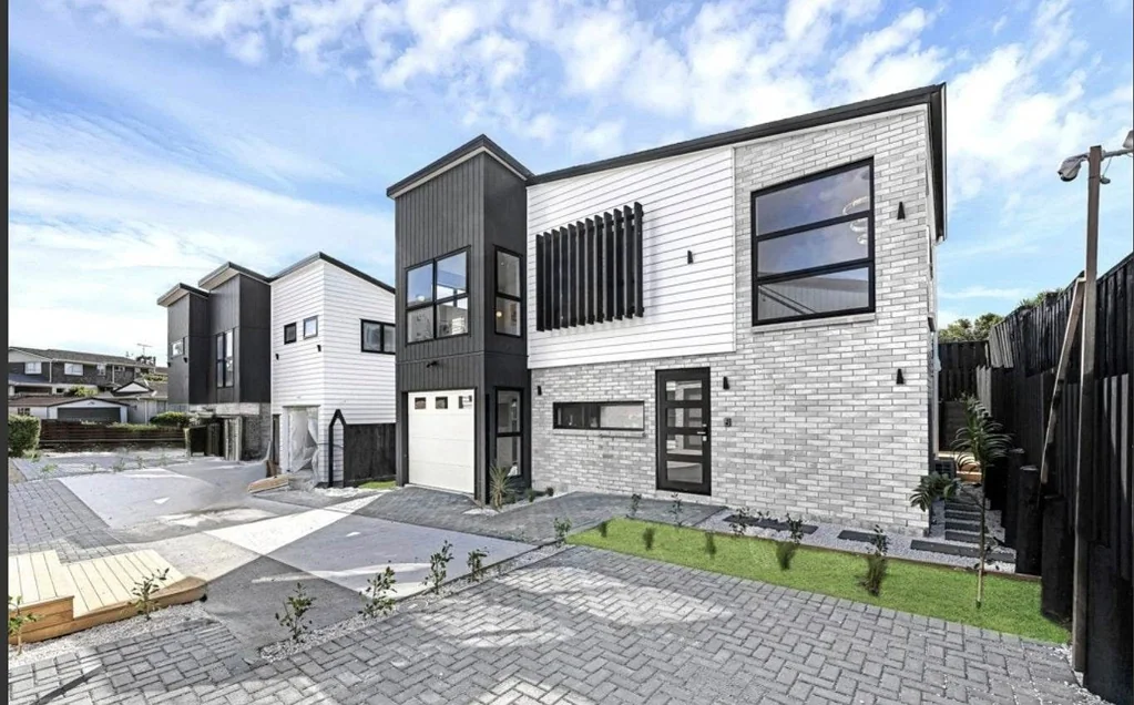 Botany Downs 5房  Brand New  Five Bedroom Family Living