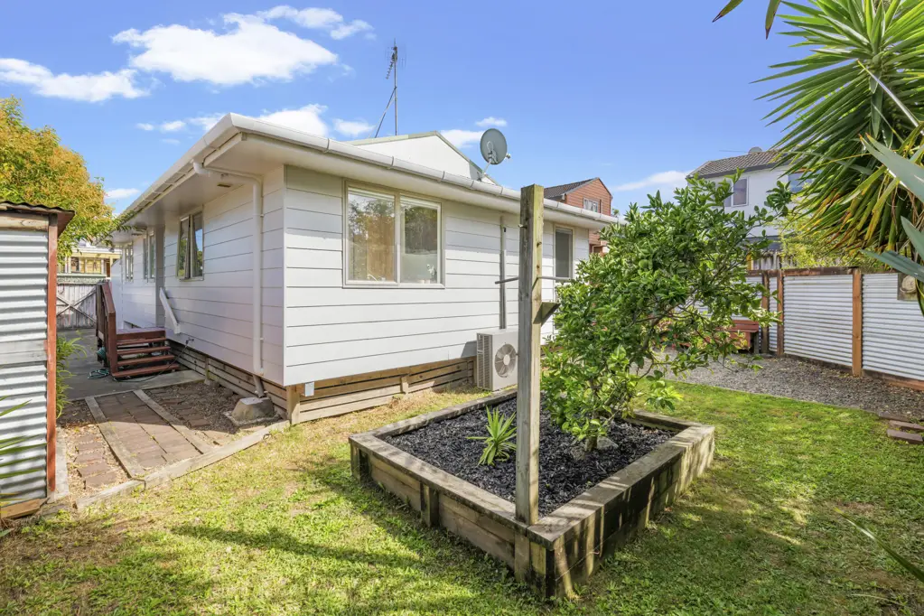4b Hall Avenue, Mangere, Manukau City, Auckland