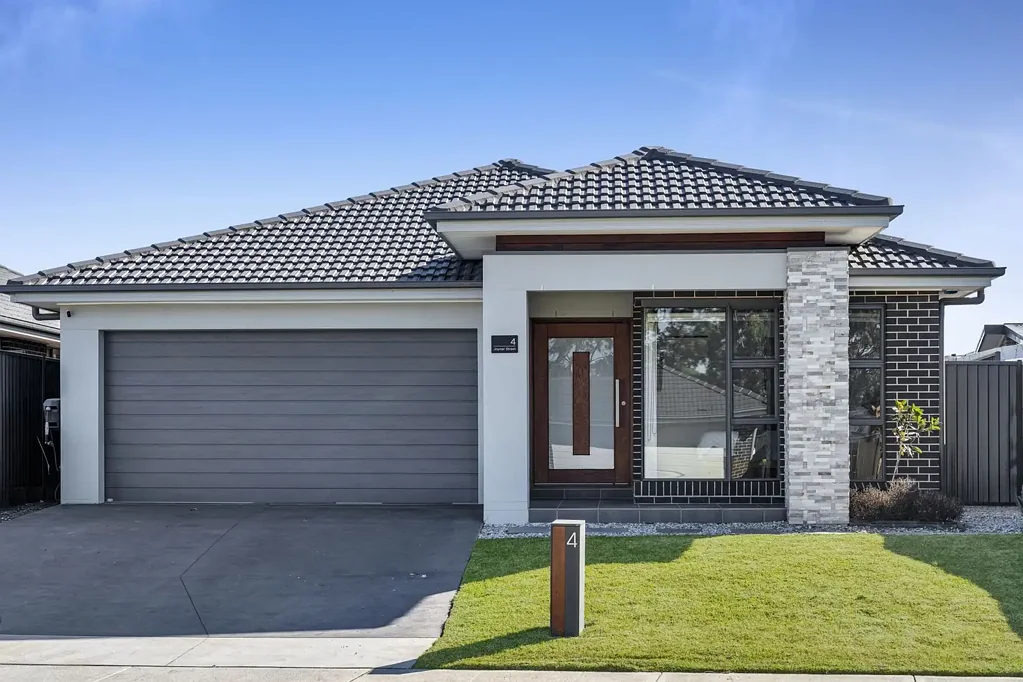 Thirlmere 4部屋 Modern Family Living in Highly Sought After Area