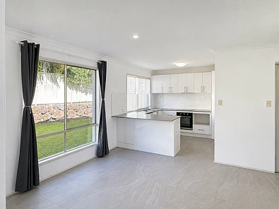 14 Katie Court, Arundel, QLD 4214, 4房, 3浴, House