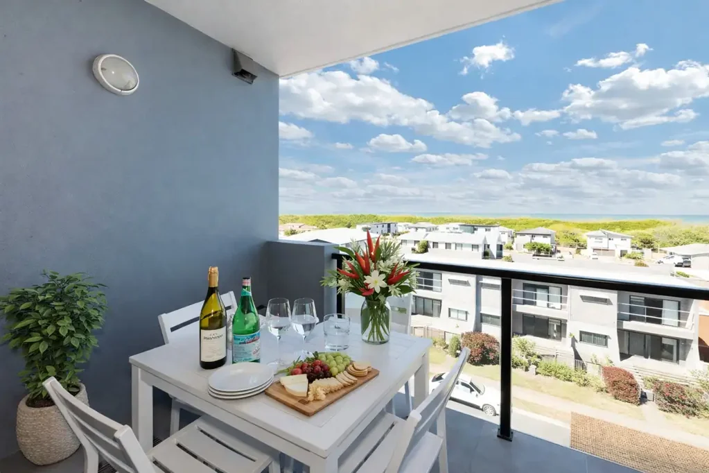 East Mackay 1房  Cosy Furnished Apartment with Balcony & Seaview