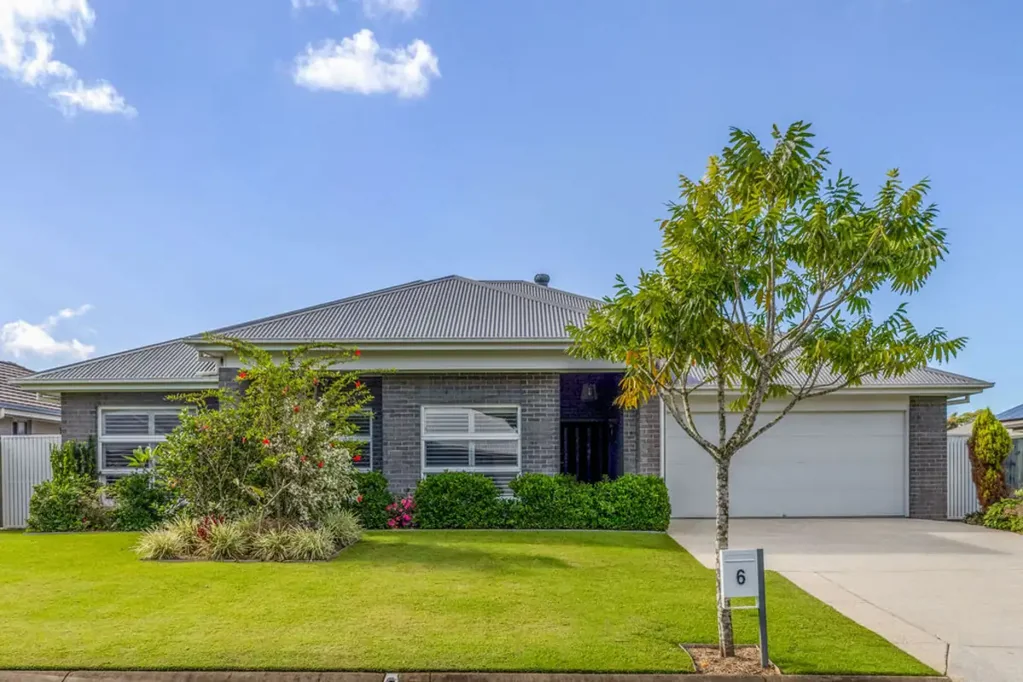 Beerwah 4બેડરૂમ Immaculate Luxury Home in Pineview Estate