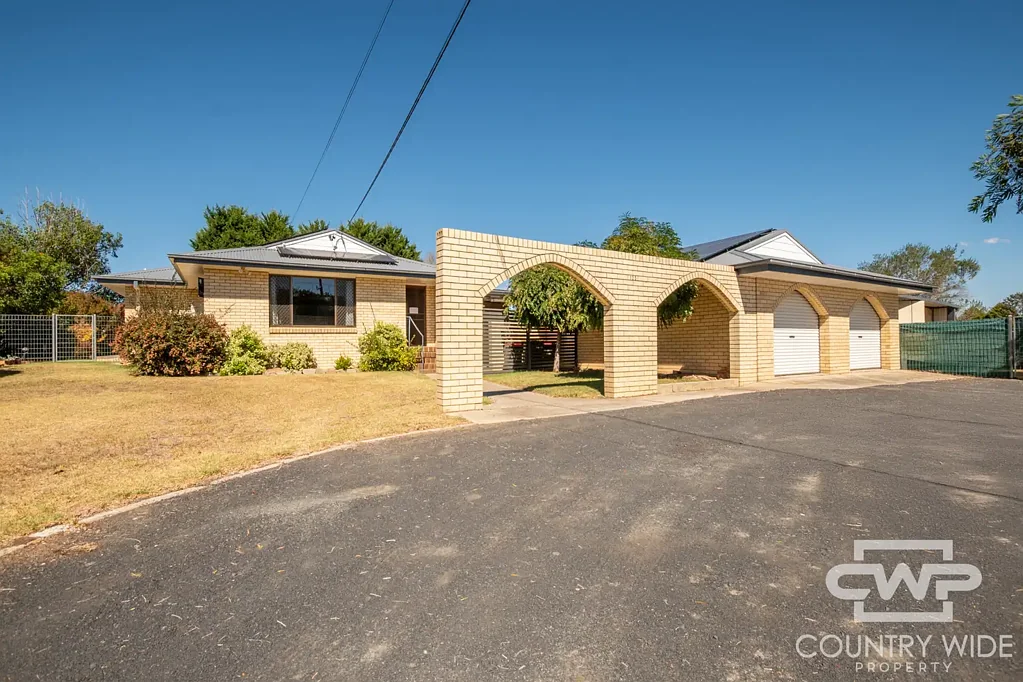121-123 Oliver Street, Glen Innes, NSW 2370