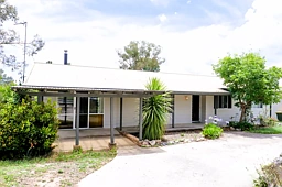 214 Logan Street, Tenterfield