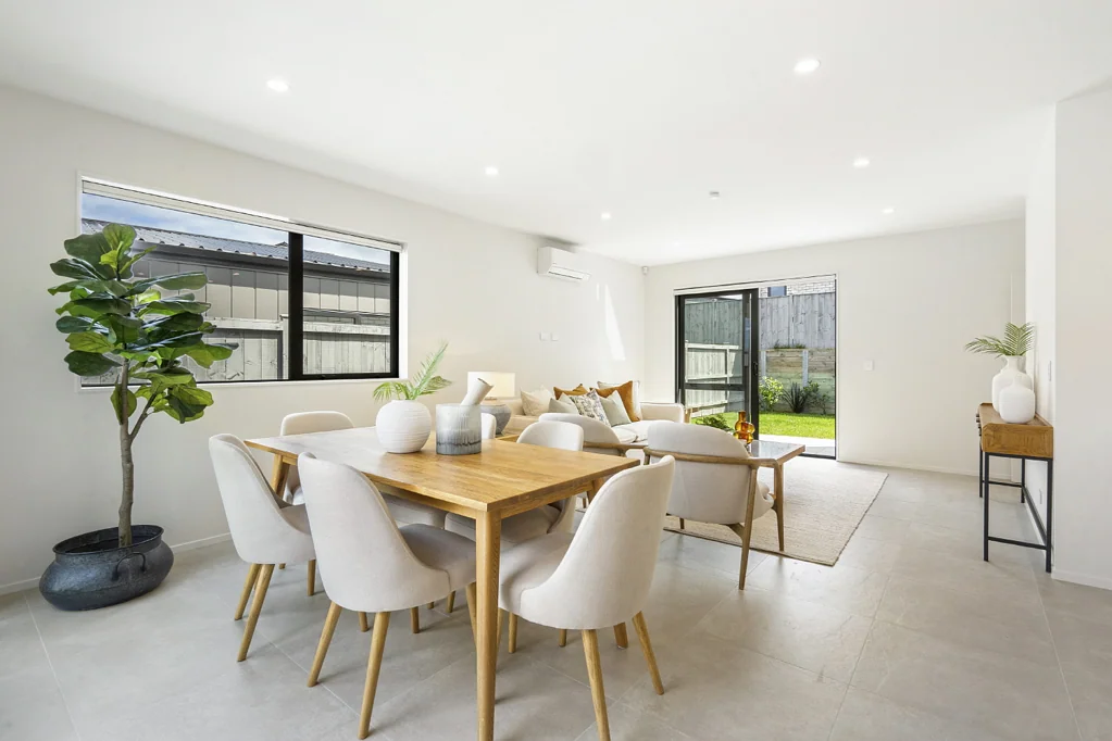 Karaka 3房  Single Level Living with Master Ensuite