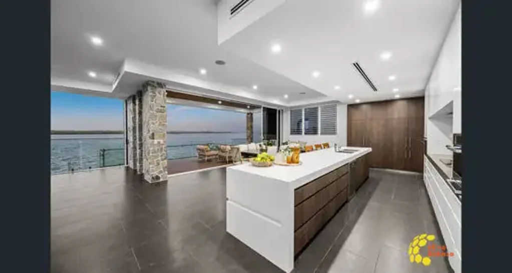 Stunning ocean front house on Sovereign Island