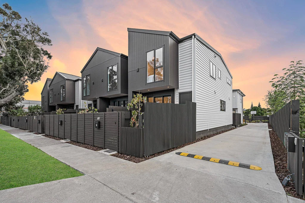Mount Albert 3Zimmer Brand New Living - Stylish 3 Bedroom Plus Parking