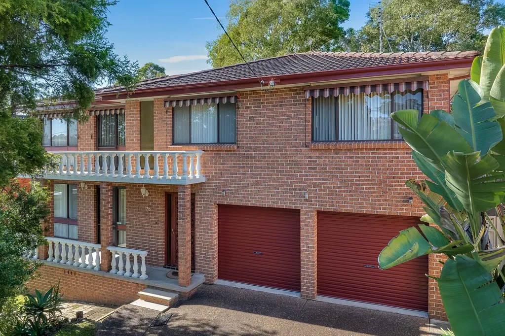 Elermore Vale 5部屋 Loved Family Home Big on Space Inside and Out