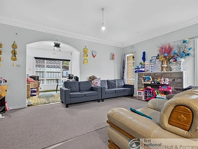 Iba Pa - 4 Davey Court, Springvale, VIC 3171