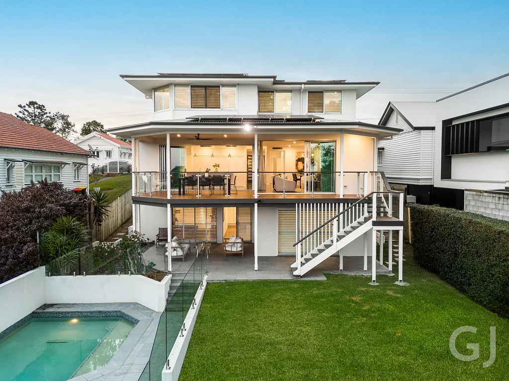 43 Yarradale Street, Newmarket, QLD 4051