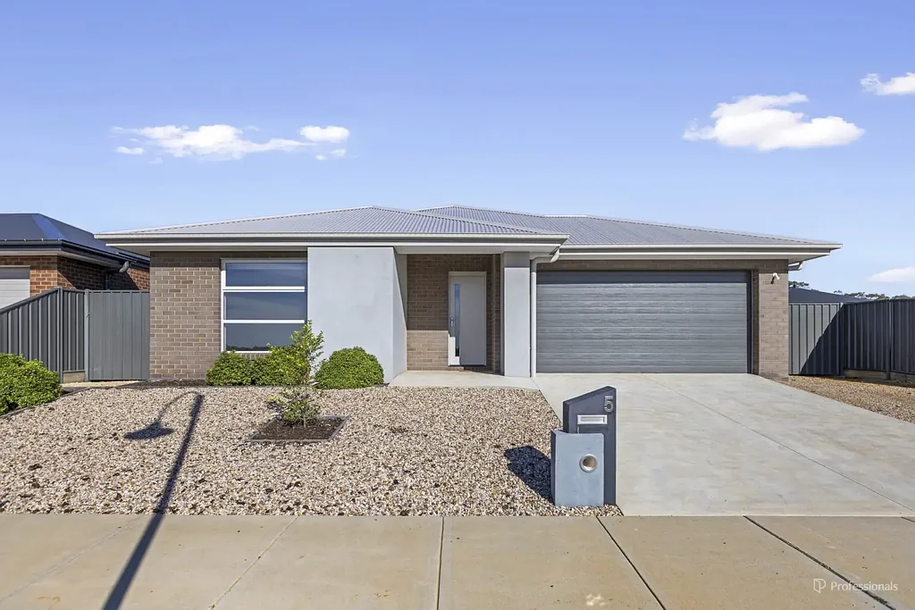 Maryborough 4房  Modern Living in Quiet Location