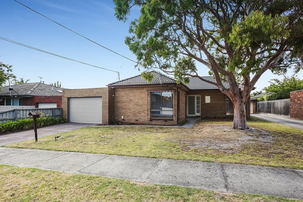 RENOVATED | BRIGHT & SPACIOUS | GREAT LOCATION
