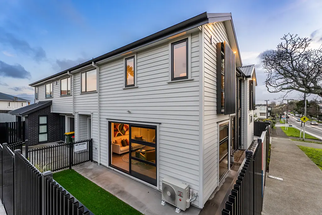 One Tree Hill 3房  Stylish show home – Seriously for sale!