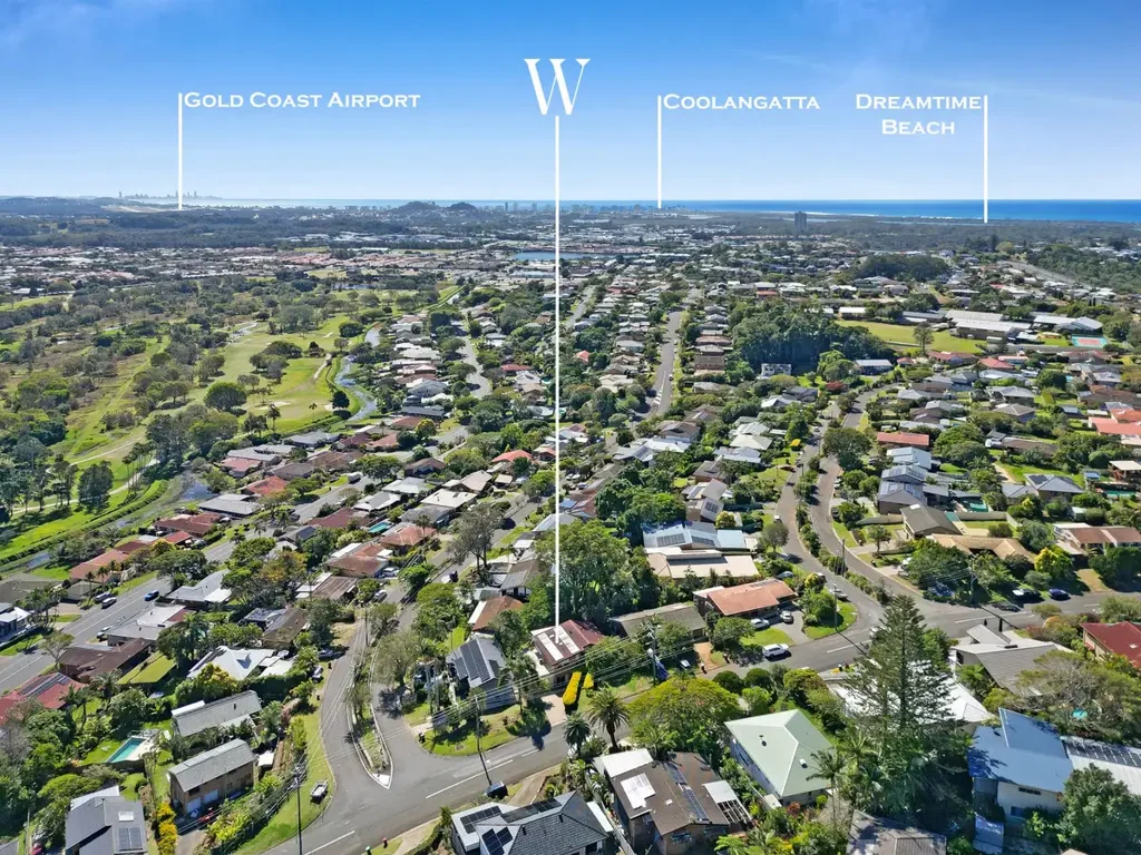 Banora Point 4 Bedroom Elevated Dual Living Renovator With Stunning Views