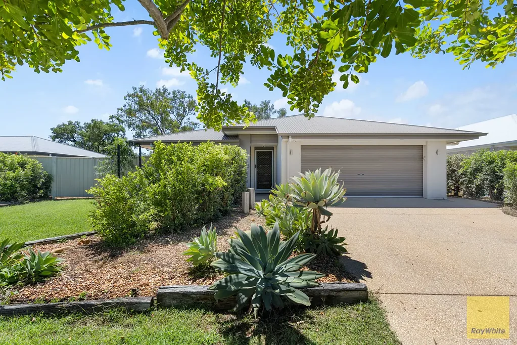 13 Canterbury Road, Emerald, QLD 4720