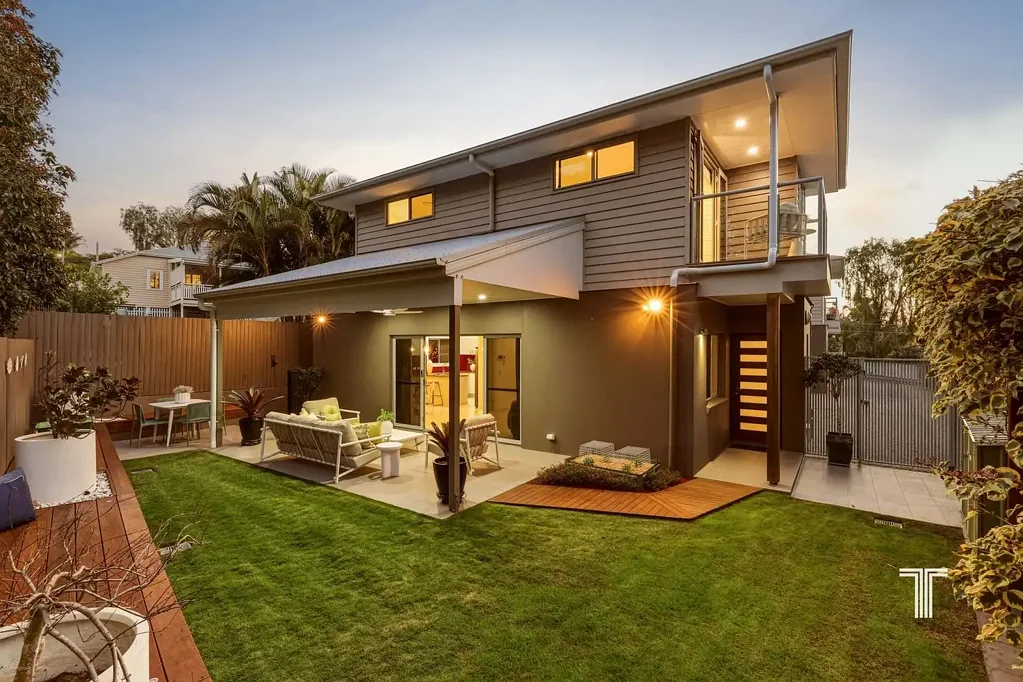 Camp Hill 3 Slaapkamer Exquisite and Spacious - Dressed to Impress!
